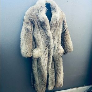 Jos Robitaille Quebec Vintage Full Length Coyote Fur Coat w/ Large Pockets